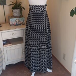 Coin 1804 Textured Maxi Skirt